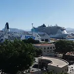 Port Side Elegance 3*