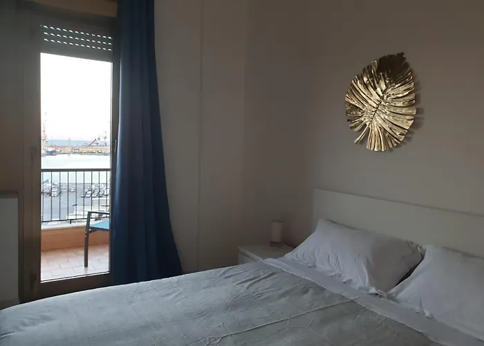 Port Side Elegance Affittacamere 4*