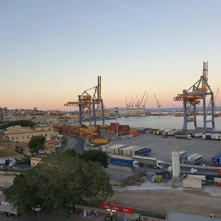 Гостевой дом Port Side Elegance 4*