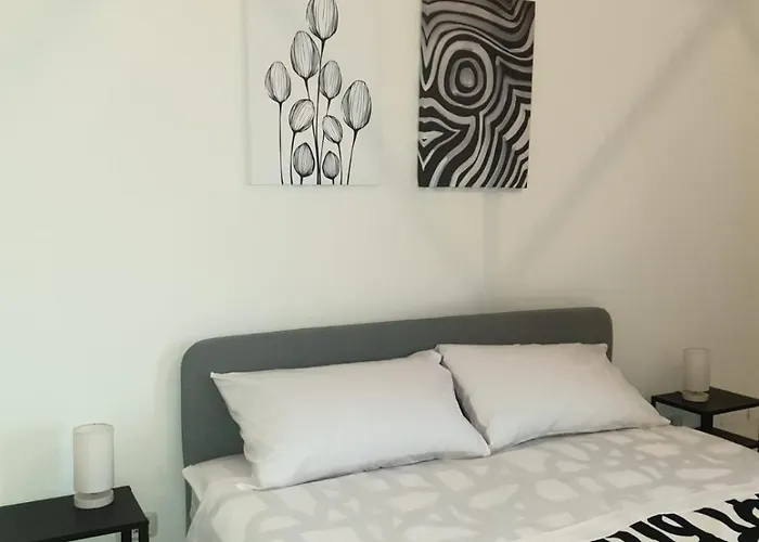 Port Side Elegance Гостевой дом