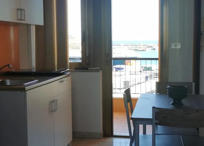 Port Side Elegance Гостевой дом 4*